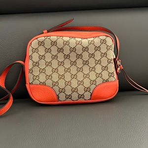 Gucci Cross Body bag.